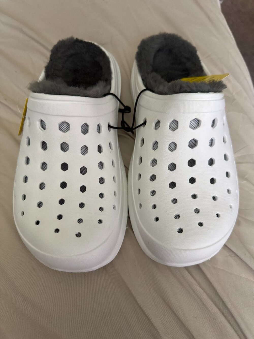 Joybees White Faux Fur Lined Clogs Women’s Size 8 NWT